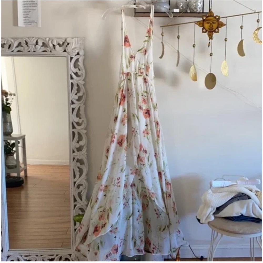 🪞 NEW zara dreamy halter top open front maxi dress in off white floral multi